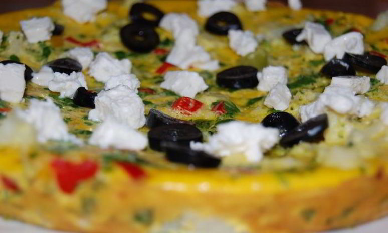 Рецепт фриттаты с брокколи, цветной капустой и фетой