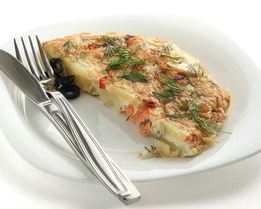 Фриттата с копченым лососем и грибами