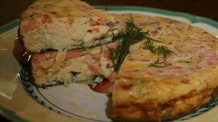 Фриттата с семгой, укропом и сыром