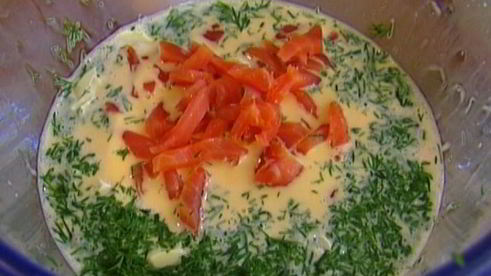 фриттата с семгой, укропом и сыром