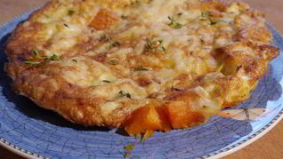 Фриттата с тыквой, моцареллой и тимьяном