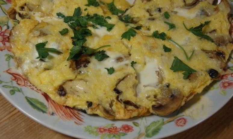 Рецепт грибной фриттаты со сливочным сыром