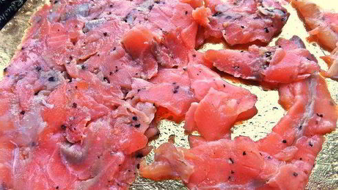 испанский картофельный омлет с рыбкой