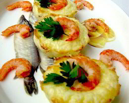 Мини-фриттата с креветками и пармезаном