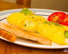 Омлет с авокадо