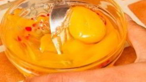 омлет с авокадо