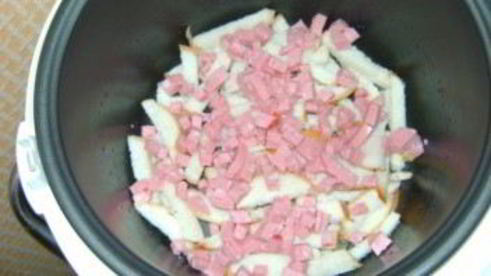 омлет с колбасой в мультиварке