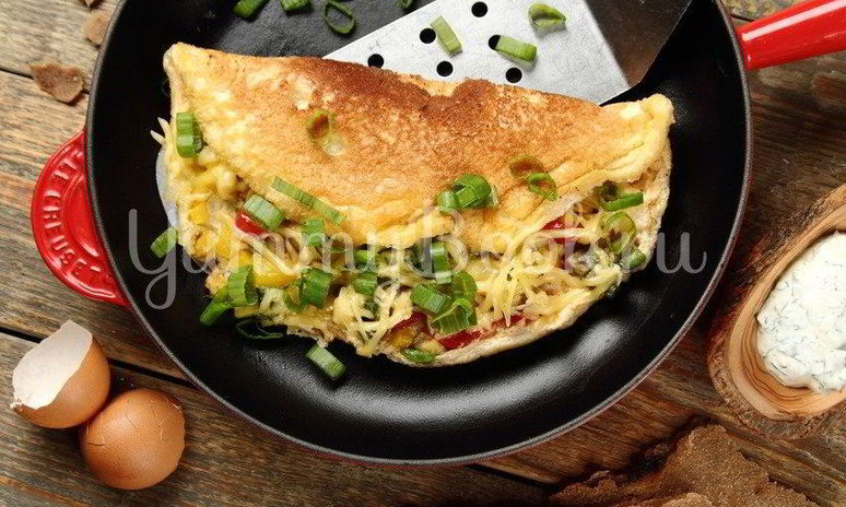 Рецепт омлета с овощами и соусом