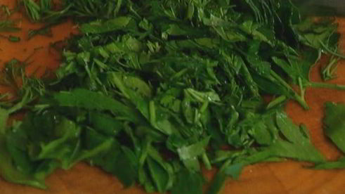 омлет со шпинатом и помидорами черри