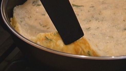 омлет со шпинатом и помидорами черри