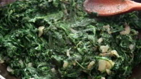 омлет со шпинатом и сыром