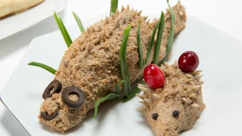 ежики из печеночного паштета