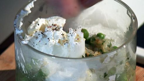 паштет и фалафель из зеленого горошка