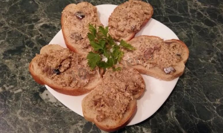 Рецепт паштета из копченой скумбрии и грецких орехов