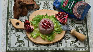 Паштет из красной фасоли с гранатом