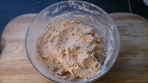 паштет из курицы с голубым сыром, инжиром и орехами