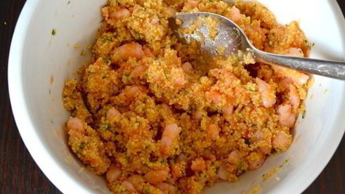 помидоры, фаршированные кускусом и креветками