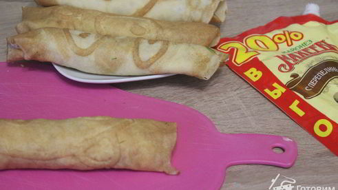 блинные роллы с крабовыми палочками и кукурузой