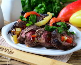 Мясные роллы, фаршированные овощами