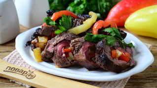 Мясные роллы, фаршированные овощами