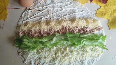 ролл с печенью трески