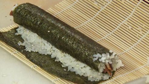 ролл в японском стиле