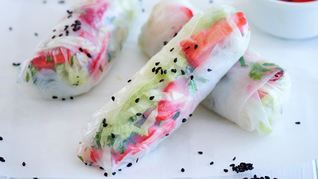 Спринг-роллы с клубникой