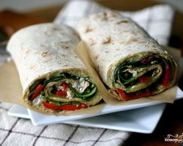 Горячий рулет из лаваша