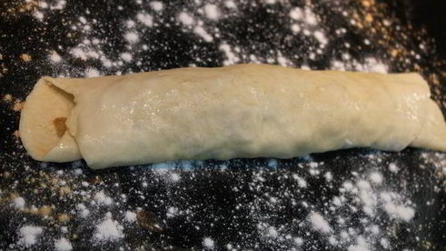 коричный рулет с кедровыми орешками