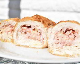 Куриный рулет с ветчиной и сыром