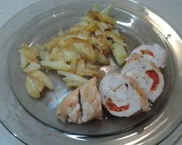 Куриные рулетики с начинкой из перца и сыра