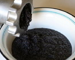 Маковый рулет с глазурью