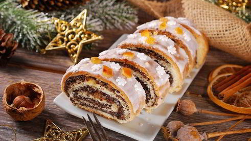 маковый рулет с глазурью