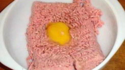 мясной рулет и макароны с сыром