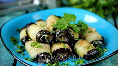 острые рулетики из баклажанов