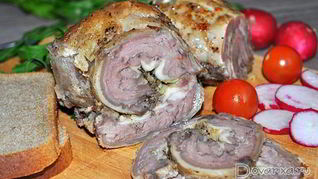 Рулет из говяжьей пашины в духовке