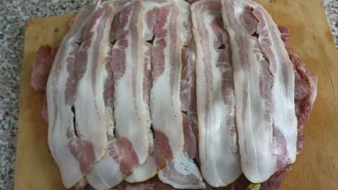 рулет из индейки с фисташками