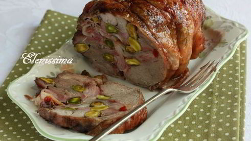 рулет из индейки с фисташками