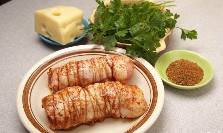 Рецепт рулета из куриных окорочков