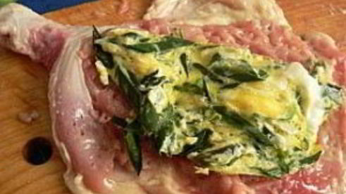 рулет из куриных окорочков