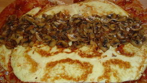 рулет из курицы с омлетом и грибами