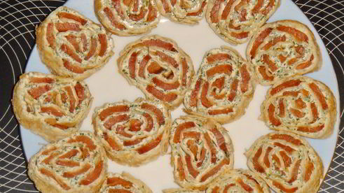 рулет из лаваша с красной рыбой