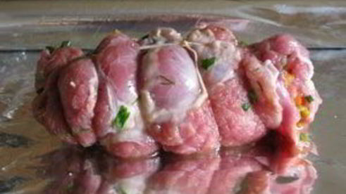 рулет из телятины с перцем и зеленью