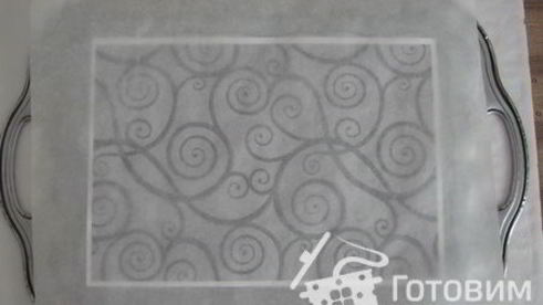 рулет с декоративным украшением