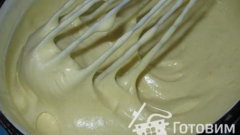 рулет с декоративным украшением