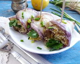 Рулетики из баклажанов с кускусом и курагой