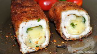Рулетики из куриной грудки с сыром