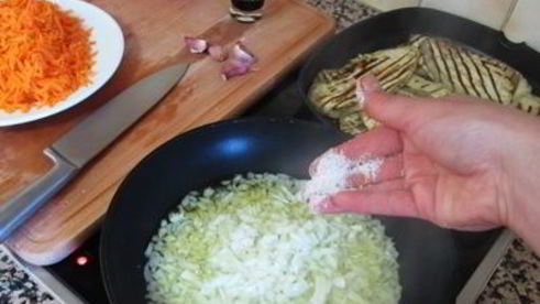 рулеты из баклажанов