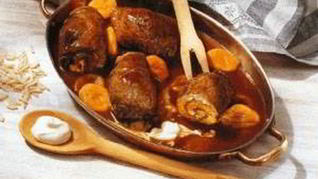 Рулеты с фруктовой начинкой