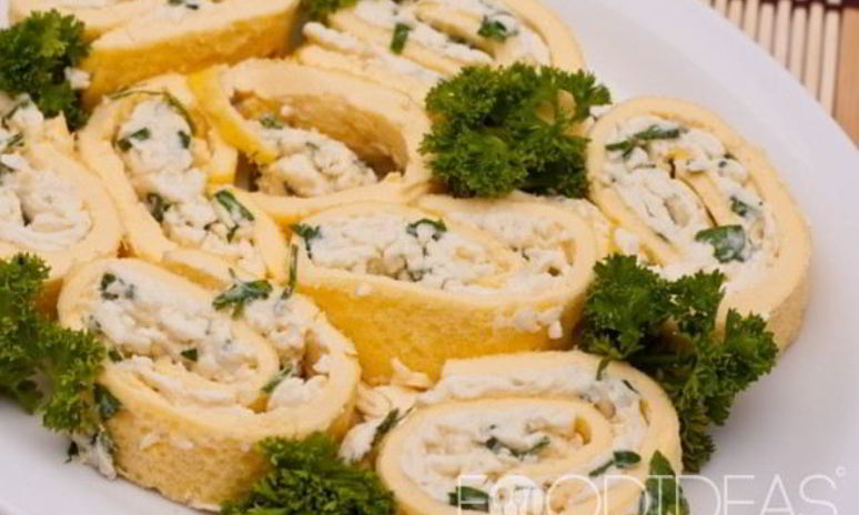 Рецепт яичного рулета с плавленым сыром